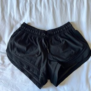 Lululemon Hotty Hot Shorts size 6